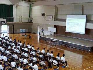 令和7年度 1年生保健集会